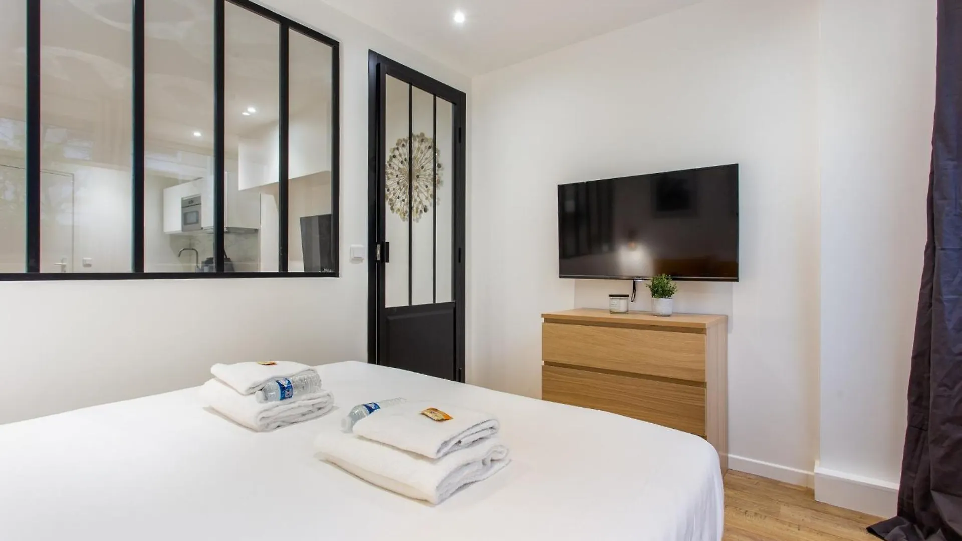 Bright And Cosy Apartment Sacre Coeur Paris 0*,  France